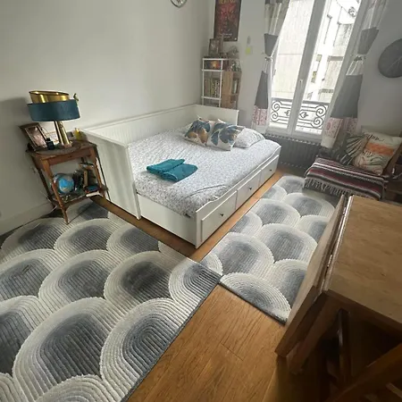 Apartment Grand Familial Parisien, Avec Balcon Et Parking