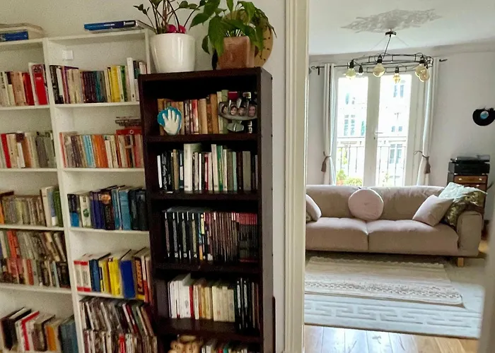 Grand Familial Parisien, Avec Balcon Et Parking * פריז